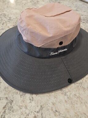 Sun Shade Two-Tone Wide Brim Bucket Hat — Pink & Gray